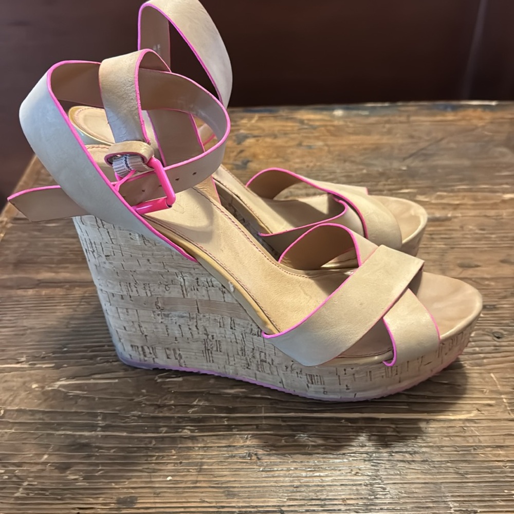 Tan and hot pink Aldo cork wedge - Picture 2 of 2